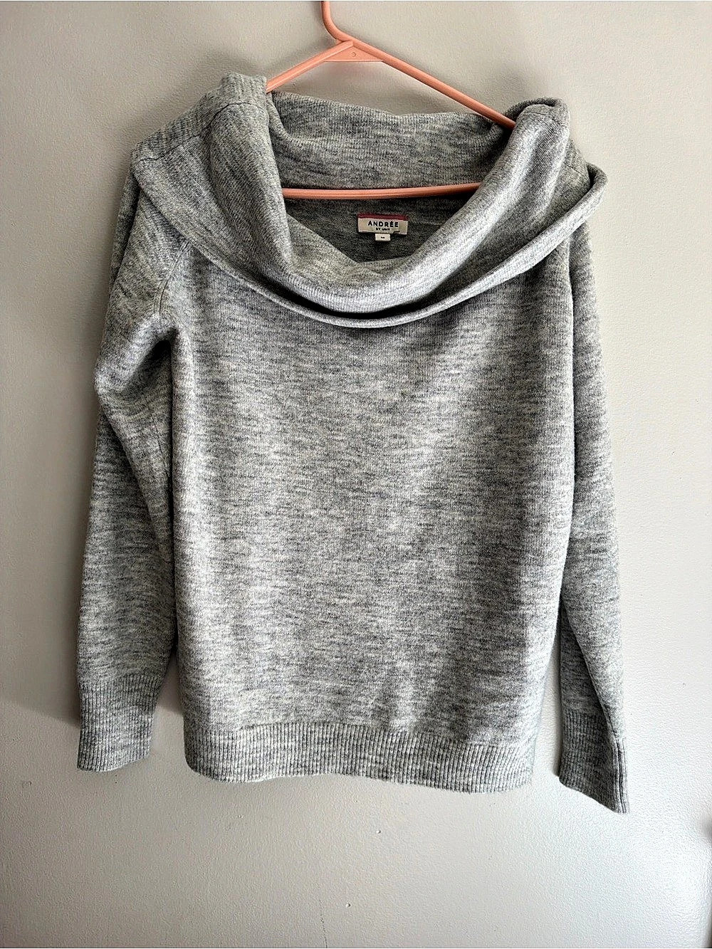 Andree by Unit Cowl Neck Sweater in Gray Size Medium Like New